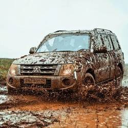 Внедорожный тест-драйв Mitsubishi